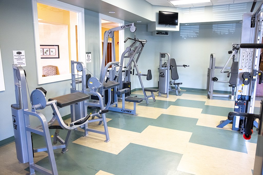 three weight benches in the fitness center