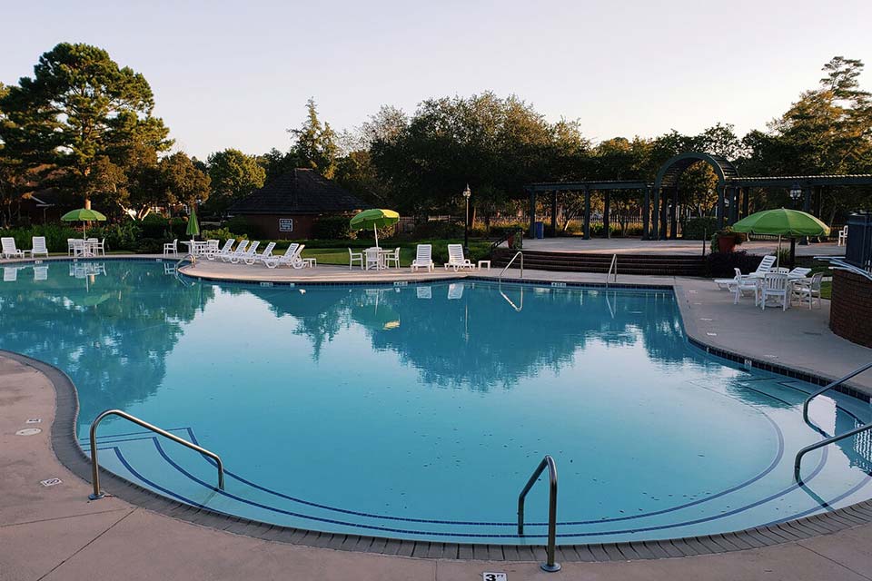Photo of the pool at River Landing