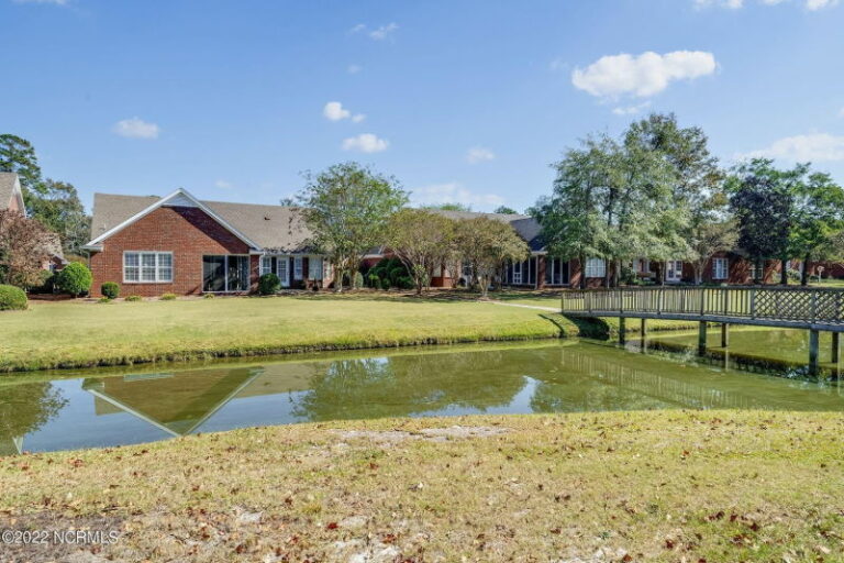 Real Estate River Landing