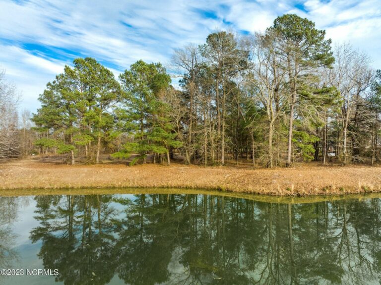 Real Estate River Landing