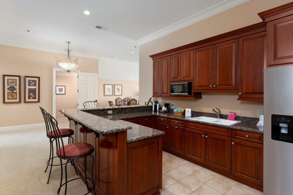 suite-01-clubhouse-03