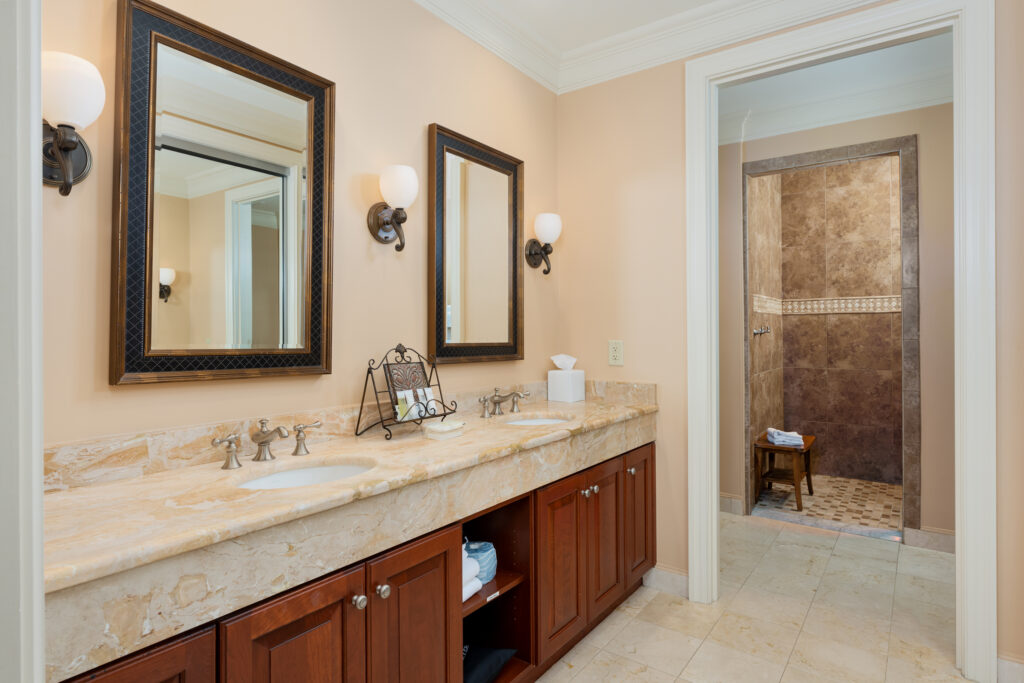 suite-01-clubhouse-15