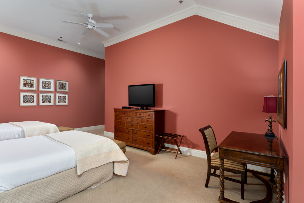 suite-01-clubhouse-19