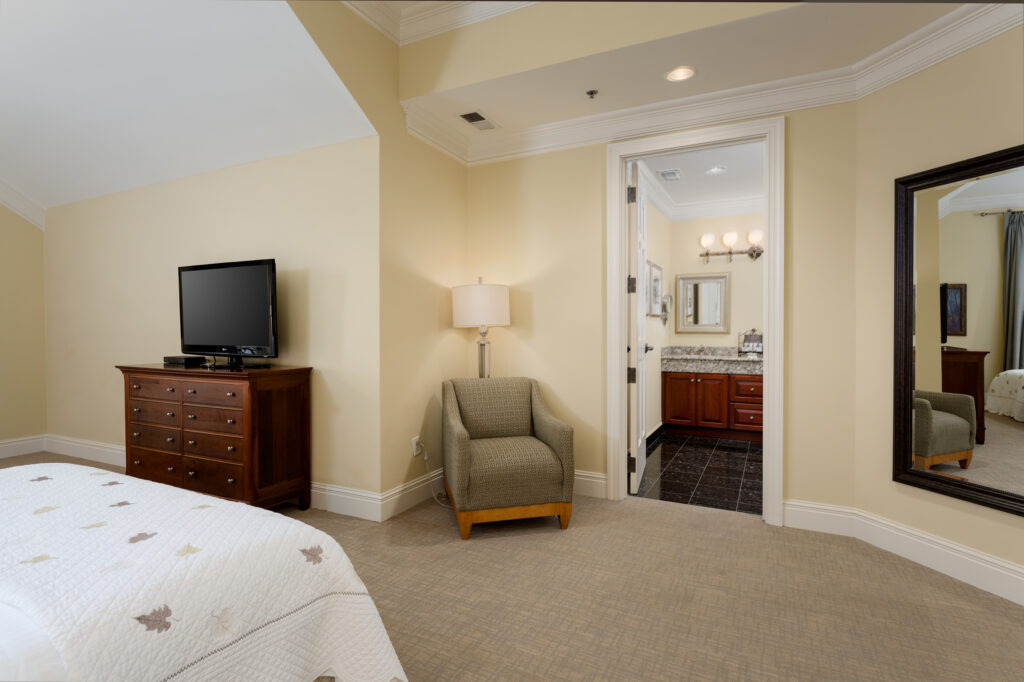 suite-04-clubhouse-08